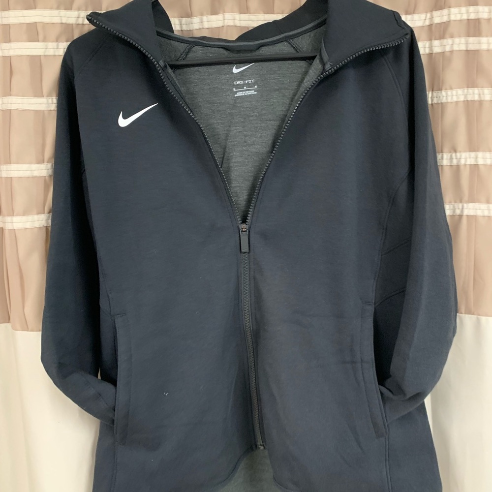 Nike Dri-fit zip-up hooded jacket